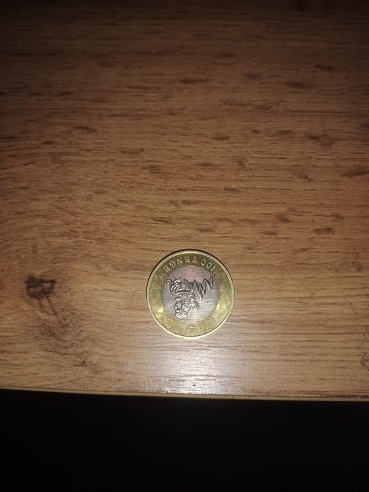 Продам монету 50000тг