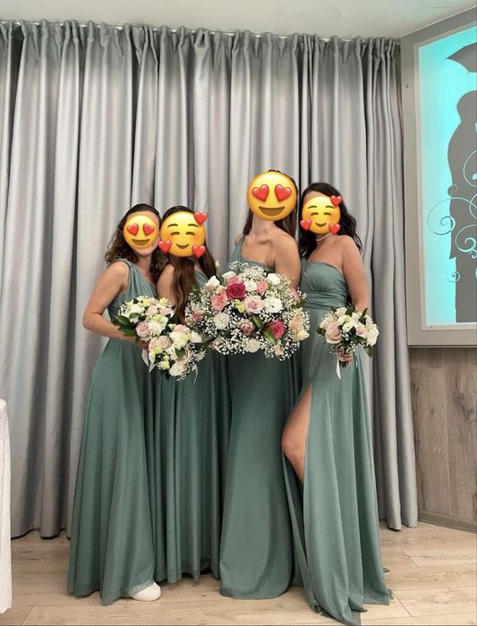 Официална рокля с цепка