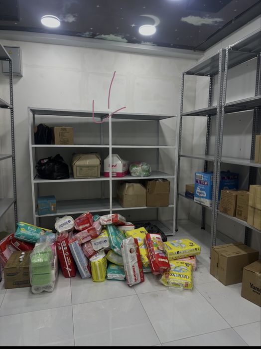 vitrina 2x1,50 metir temirli