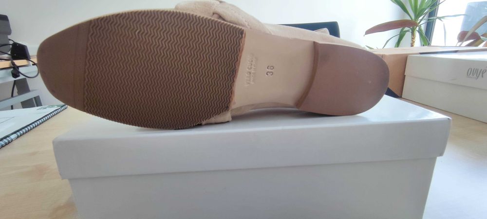 Италиански обувки велур Lestrosa 36 номер, нови