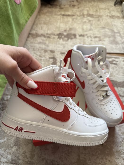 Vand adidasi albi Nike Air