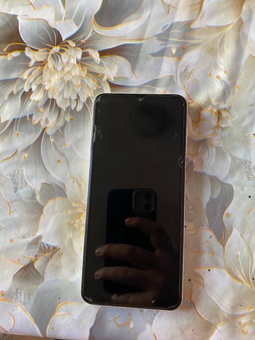 Samsung galaxy A13 128 talik