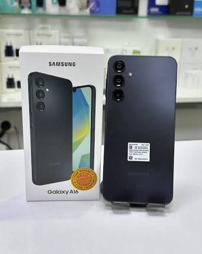 Samsung a 16. 8/256 в идеале.