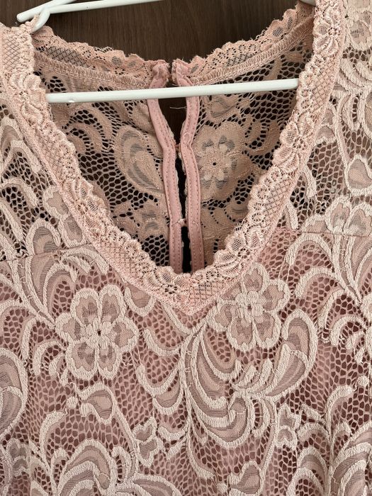 Рокля мека нежна дантела Л размер