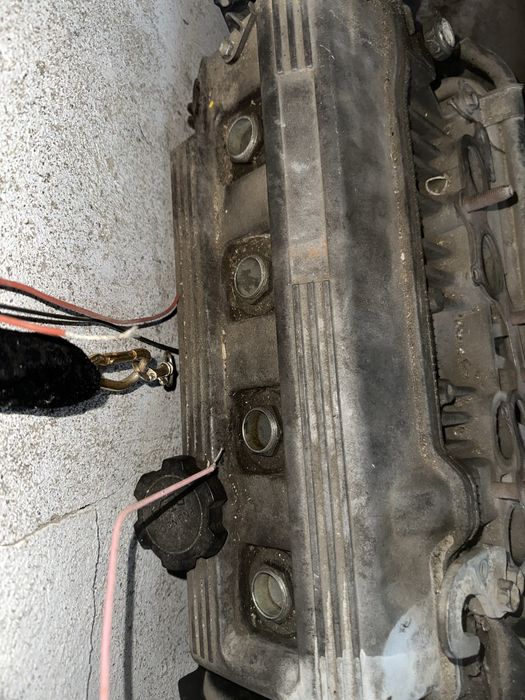 Продам матор карина е 2л