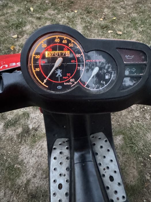 Vand scuter peugeot/yamaha