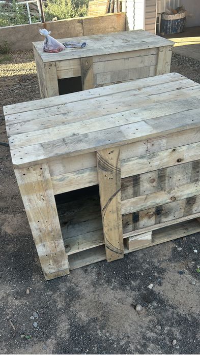 Бутки для собак из дерево