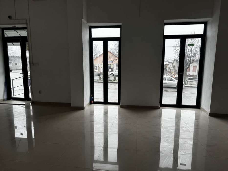 Spatiu comercial de inchiriat zona centrala /piata