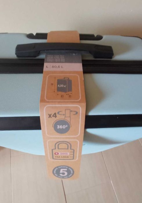 Голям куфар с 4 колела 80.6L, 74 x 51 x 31 cm, 4.3 kg, TSA ключалка