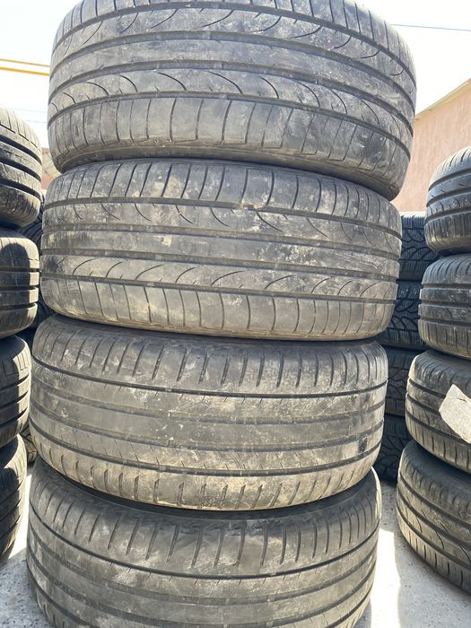 Шины Bridgestone 225/50/17,  2шт