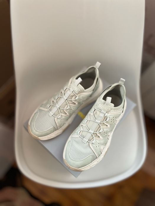 Сникърси Bench юношеска секция