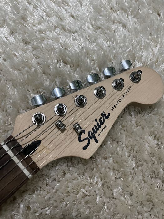 Fender squier stratocaster