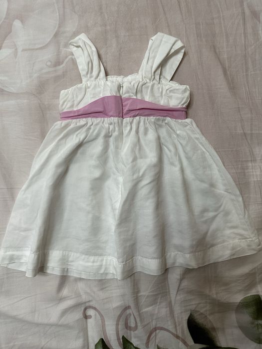 Лот бебешки роклички