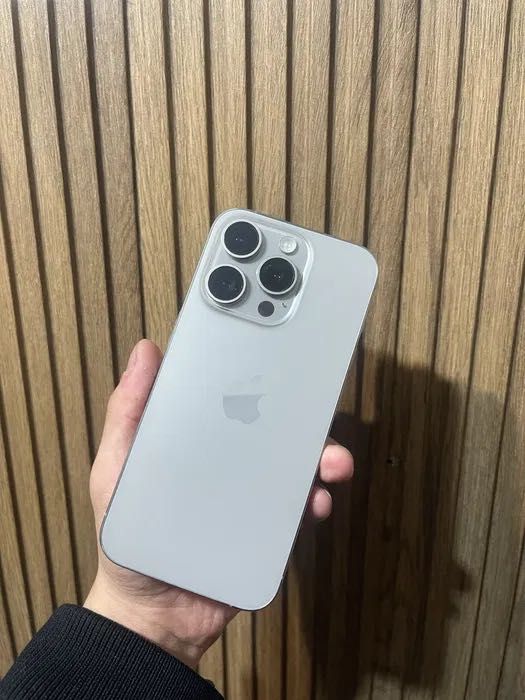 Продаю iPhone 15 Pro 128gb в отличном состояние