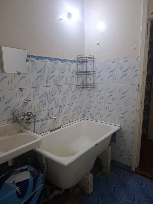 Сдается 2 комнатная квартира на кадишева