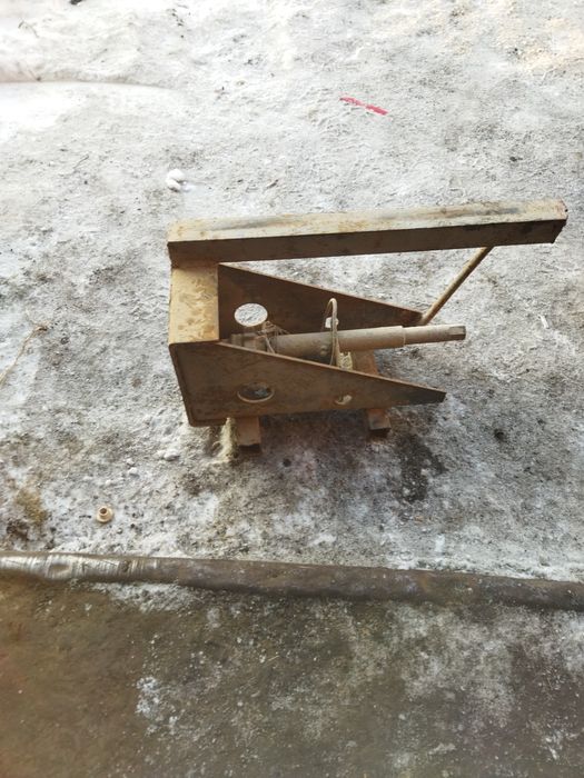 Кронштейн запаски