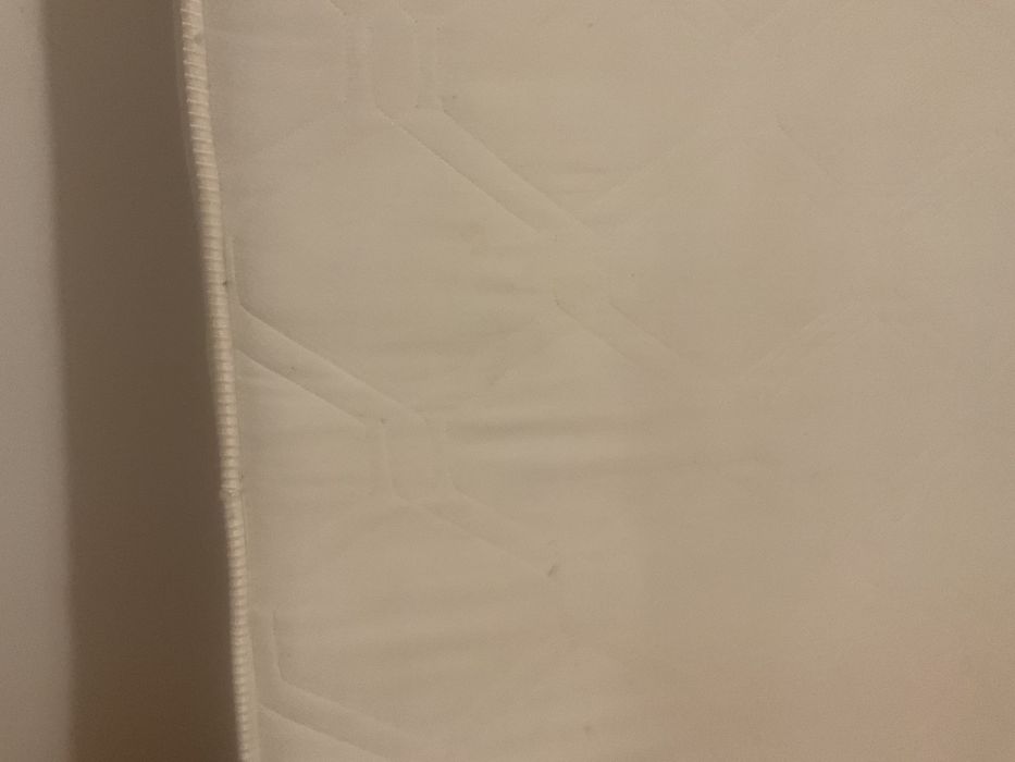 Saltea 2m x 1,58 m x 22 cm stare superbună, utilizată