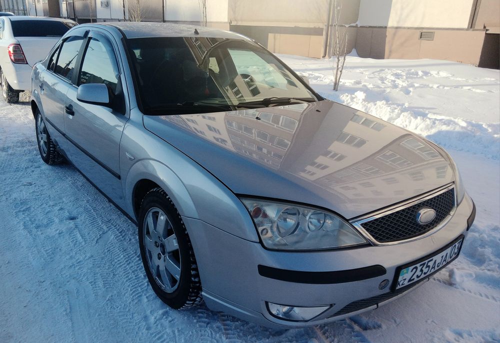 Продам автомобиль Форд Мондео 2003 года