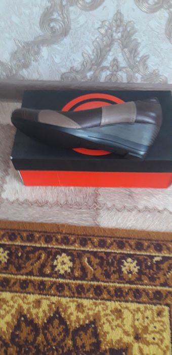 Продам новые туфли