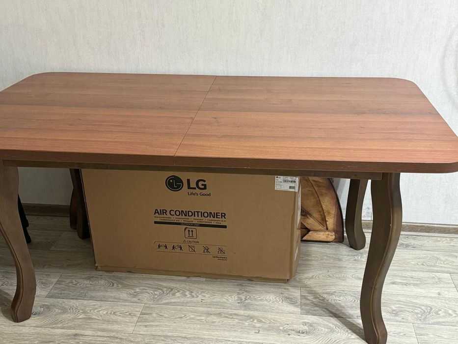 Продам стол в идеальном состоянии