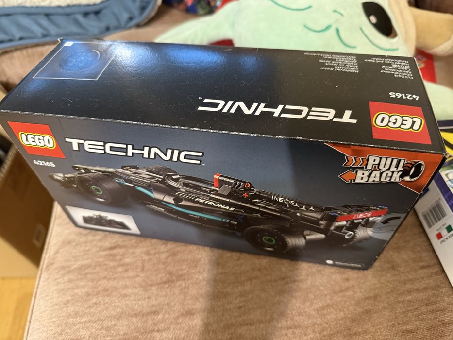 Lego Technic Mercedes-AMG F1 W14 7+