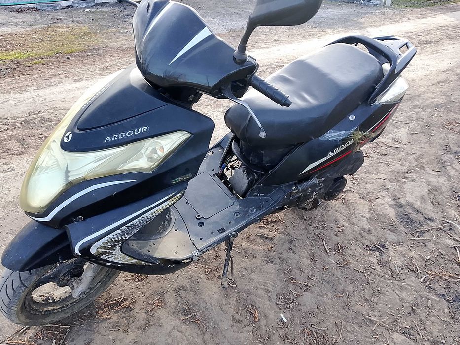 Продам скутер 150 кубов