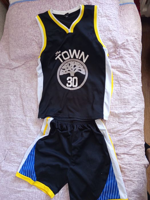 Продам баскетбольную форму