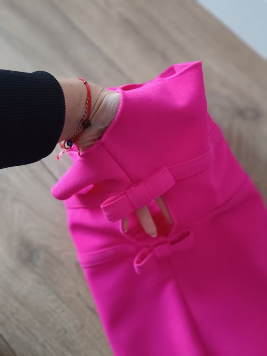 Рокля циклама бандажна размер S