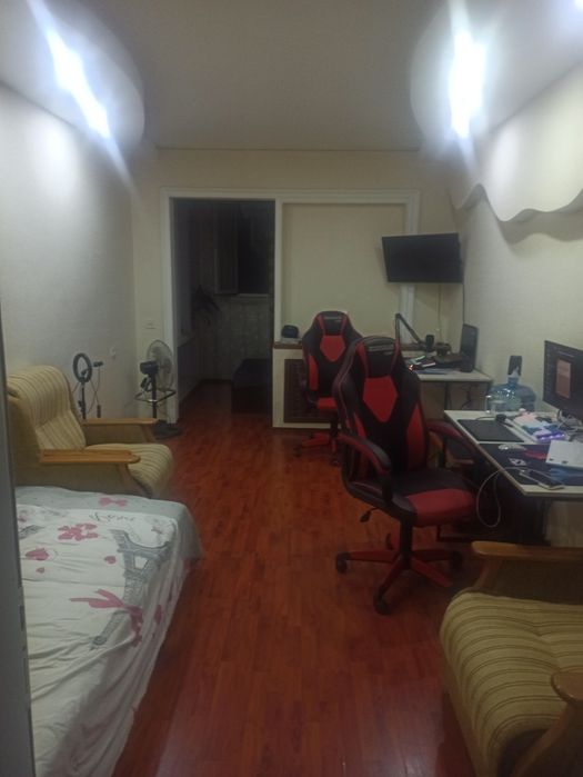 Продаётся квартира по ул бобур 1в2/4/13