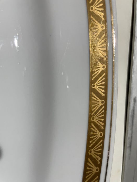 Голямо елипсовидно, порцеланово плато с маркировка