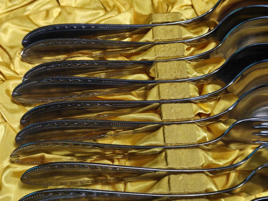 Set tacamuri inox rusesc , vechi