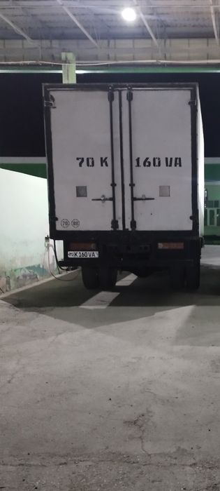 Mersedes bens 10 tonna yuk oladi balonlari yangi akumlator yangi