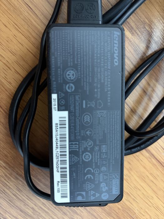 Оригинално зарядно за лаптоп Lenovo