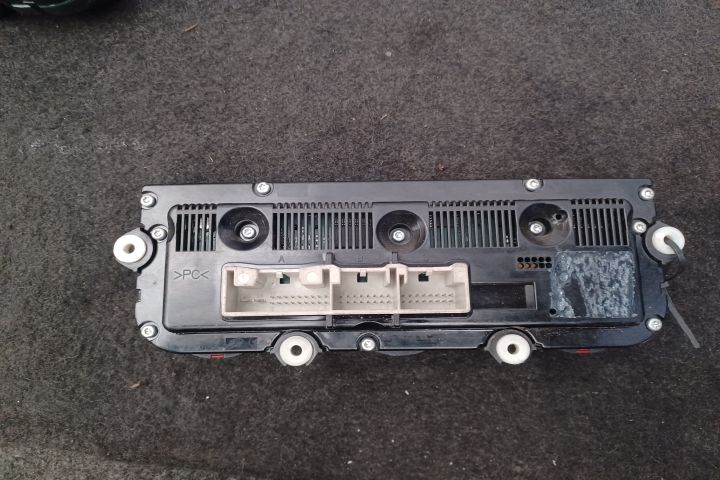 Comanda AC Volkswagen VW Touran prima generatie (facelift)
