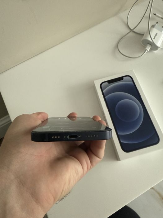 Продам iphone 12