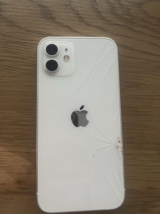 iphone 12.