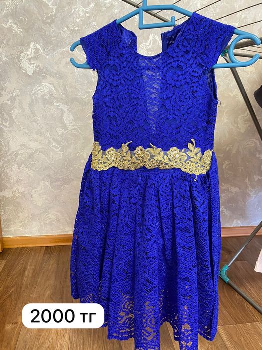 Продам платья для девочек