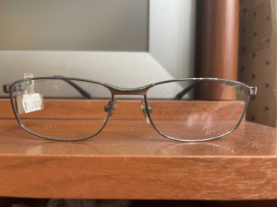 Елегантни хромирани правоъгълни рамки за очила RAY BAN