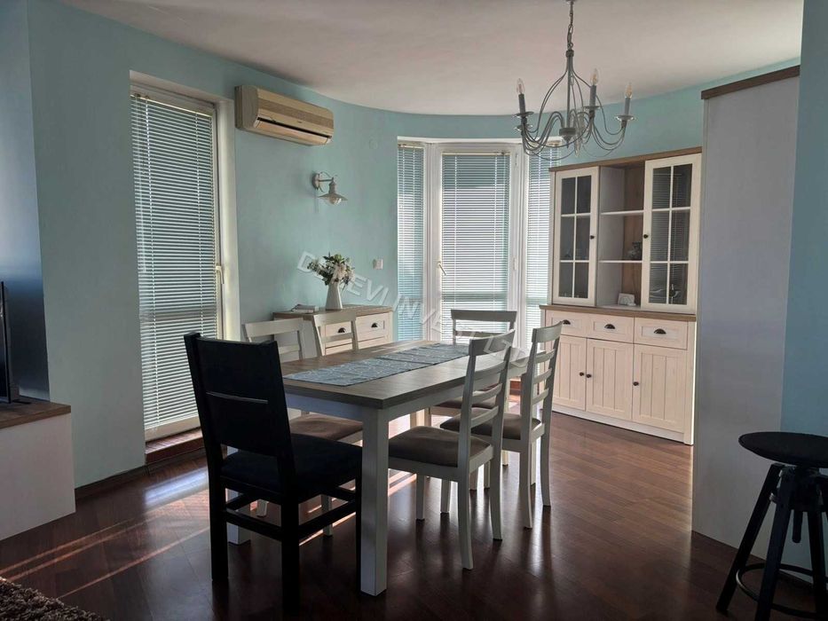 Продава се Тристаен апартамент в Варна, Операта - 130 кв.м за 7 €/кв.м - Снимка #15