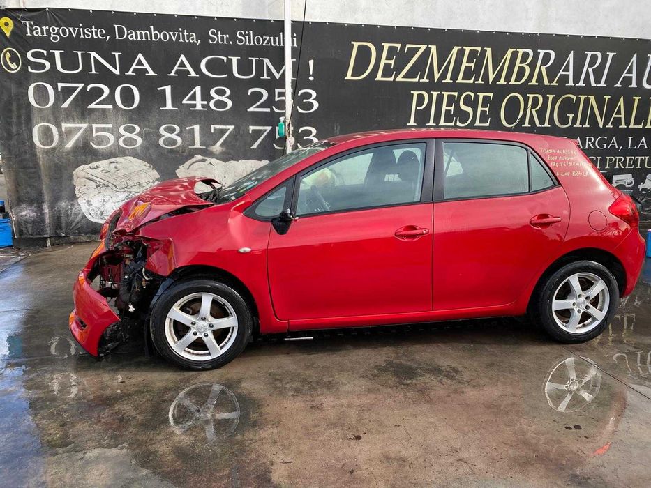 dezmembrez toyota auris 1.6i cod motor 1zr-fe automata