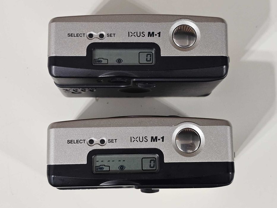 Aparat foto compact pe film de colectie vintage Canon Ixus M1