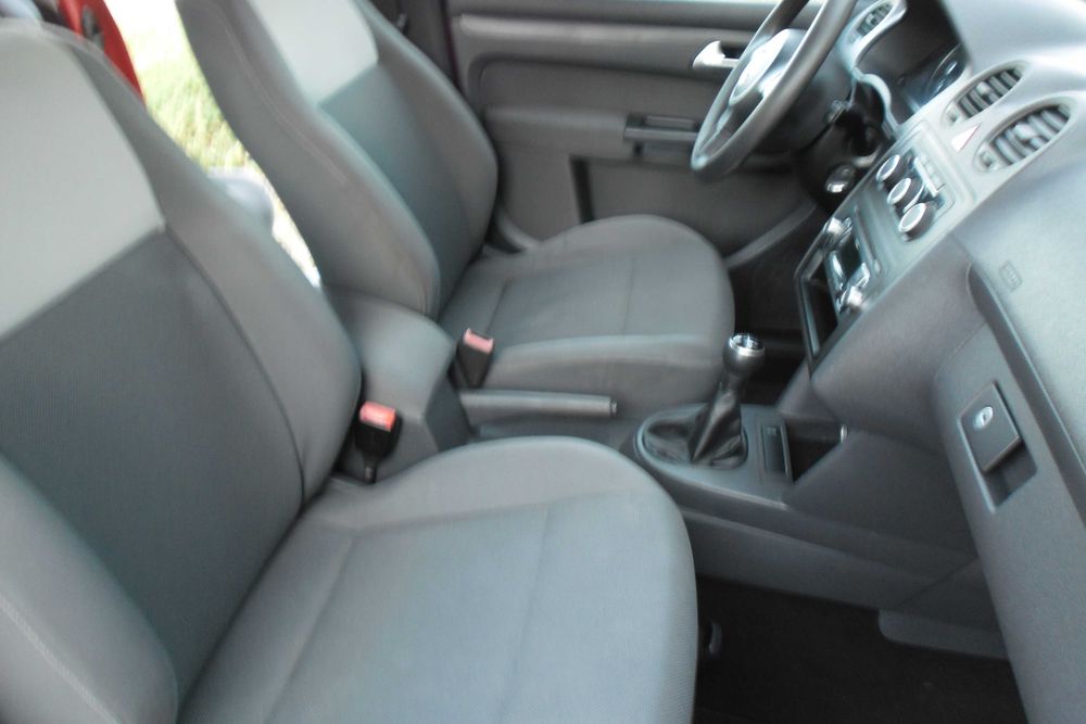 Volkswagen caddy 1,6 diesel, an 2012