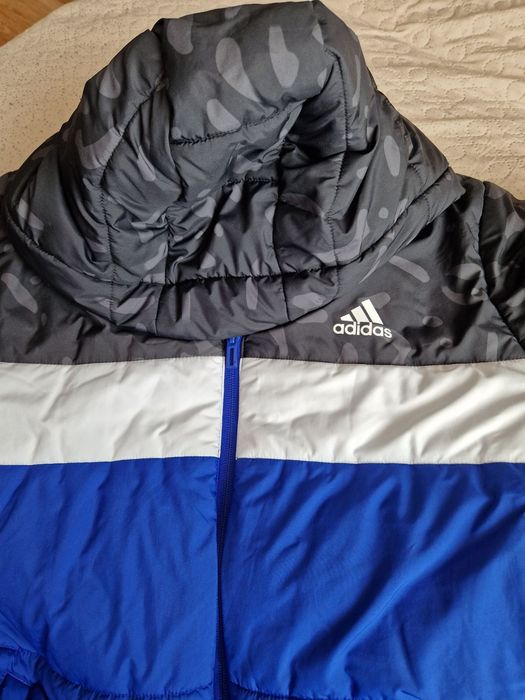 Яке Adidas за момче 13-14 години