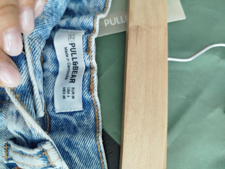Разпродавам: 2 чифта нови къси дънкови панталонки Pull&Bear,  36, S (2 цвята)