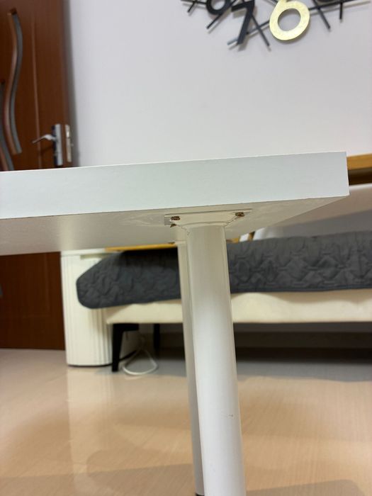 Măsuță de cafea alba