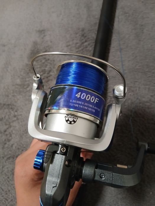 Lanseta crap 3 metri ,mulineta de 4000 combo 170lei