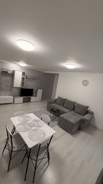 Inchiriez apartament Eroilor