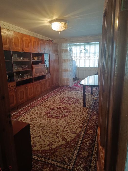 Срочно прадаётся 3-ком.квартира на 1-этаже в 5-этажном доме