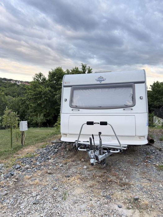Rulotă Hobby De Luxe 1998 | Pat matrimonial | Baie cu WC și duș | Frigider | Încălzire