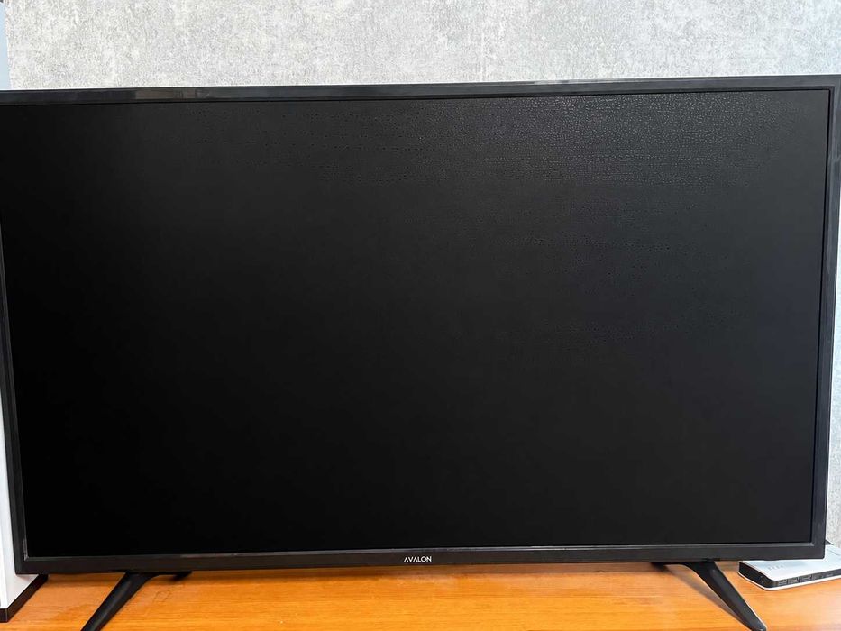 телевизор Avalon 43D7000, 109 см черный